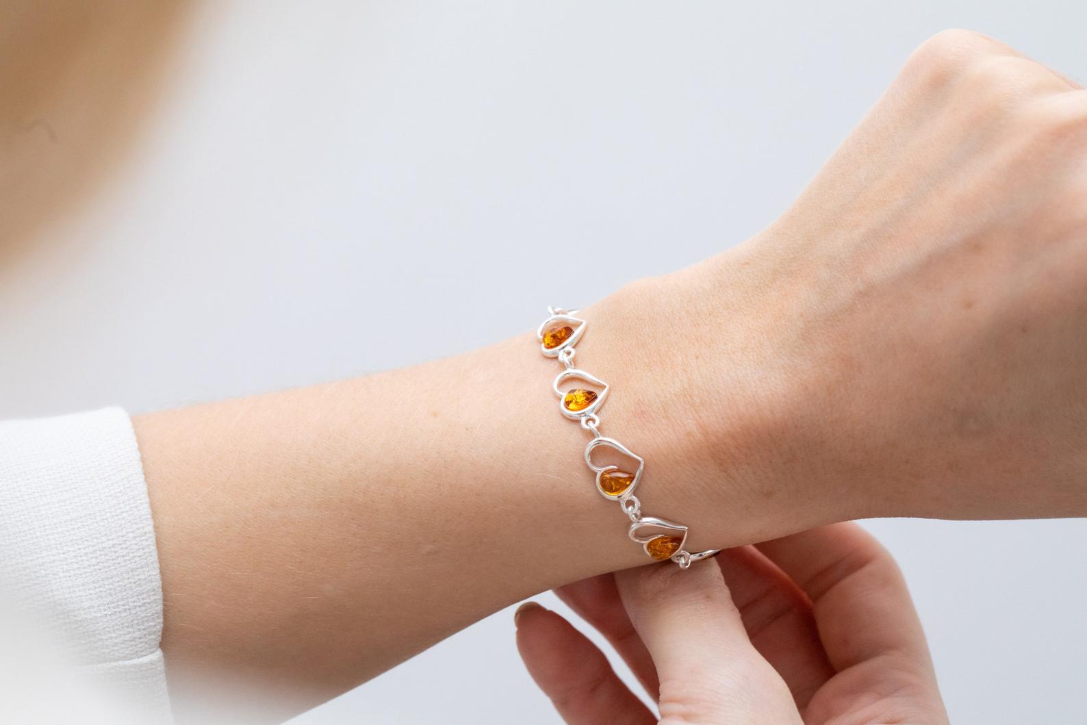 Minimal Amber Heart Bracelet- Bracelets- Baltic Beauty