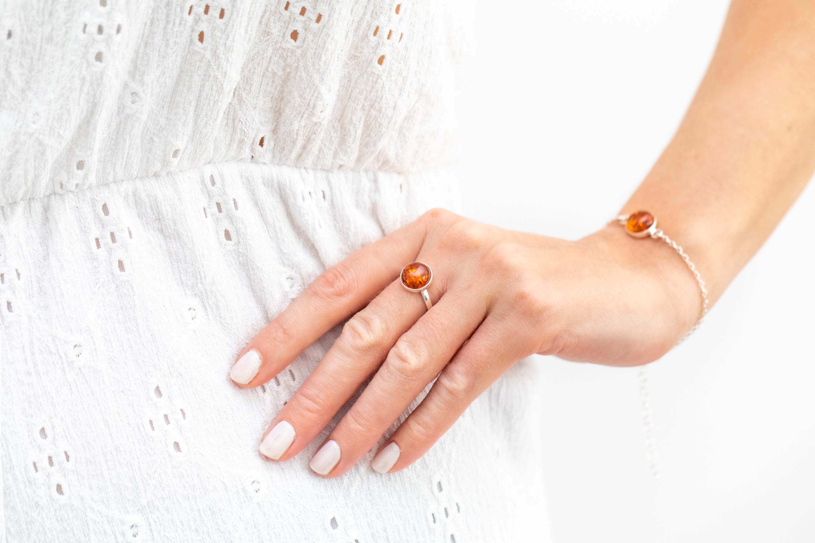 ESSENTIALS Link Chain Amber Bracelet- Bracelets- Baltic Beauty