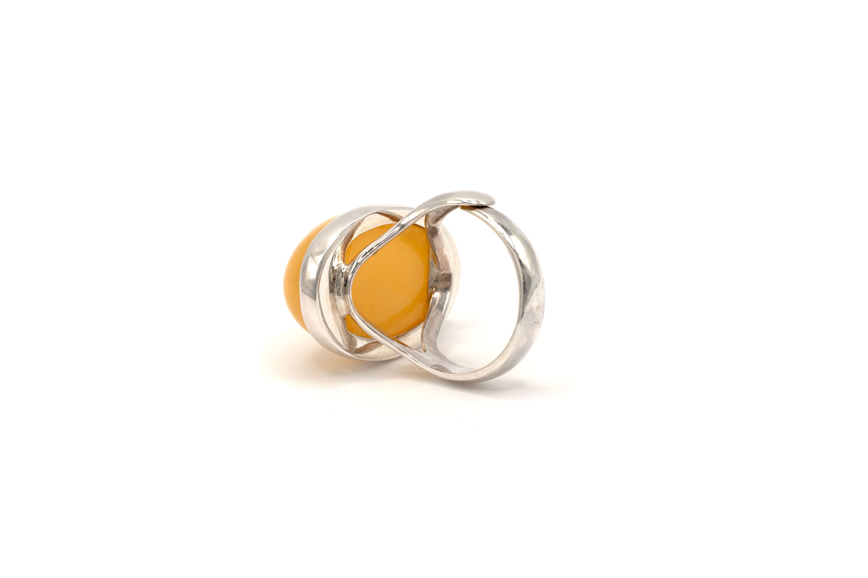 Yellow Oval Amber Ring - Baltic Beauty