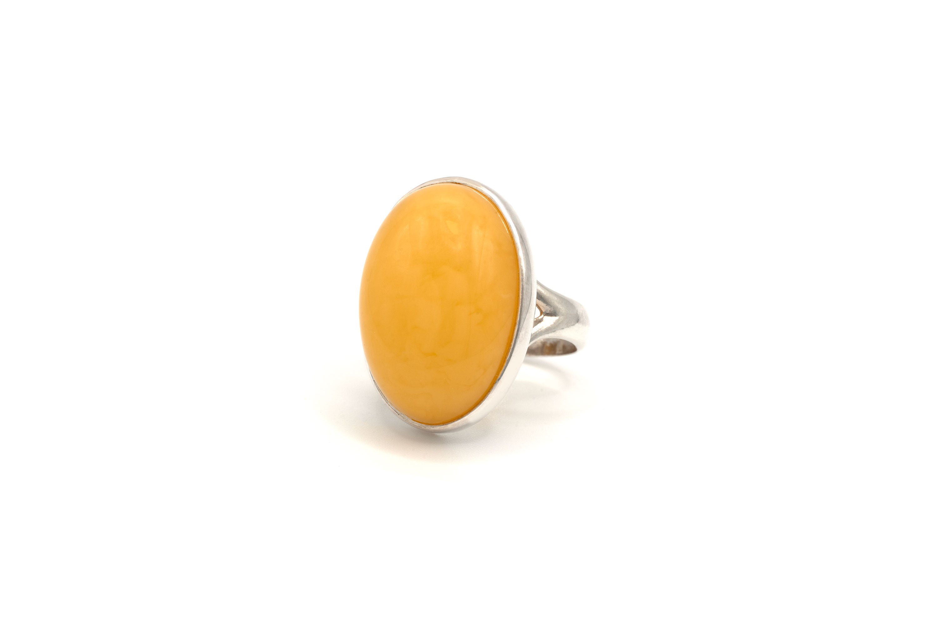 Yellow Oval Amber Ring - Baltic Beauty