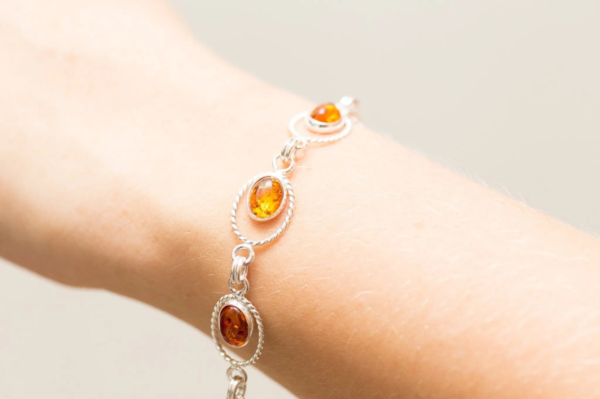 Baltic Beauty Bracelets Oval Amber Link Bracelet