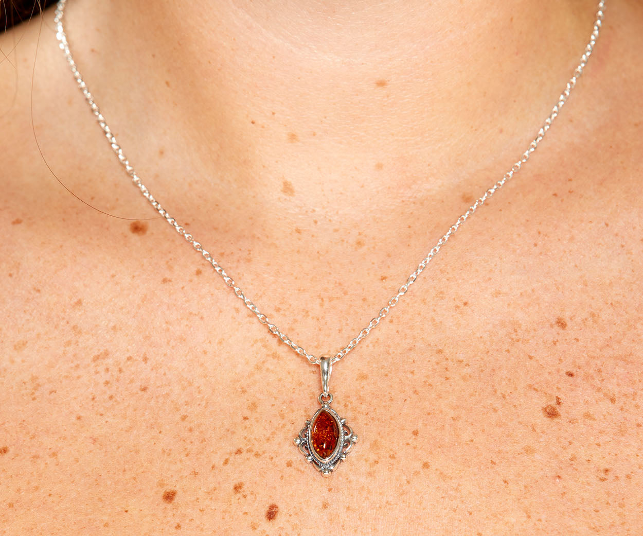 Boho Amber Pendant – necklace in Baltic amber and sterling silver, view 2